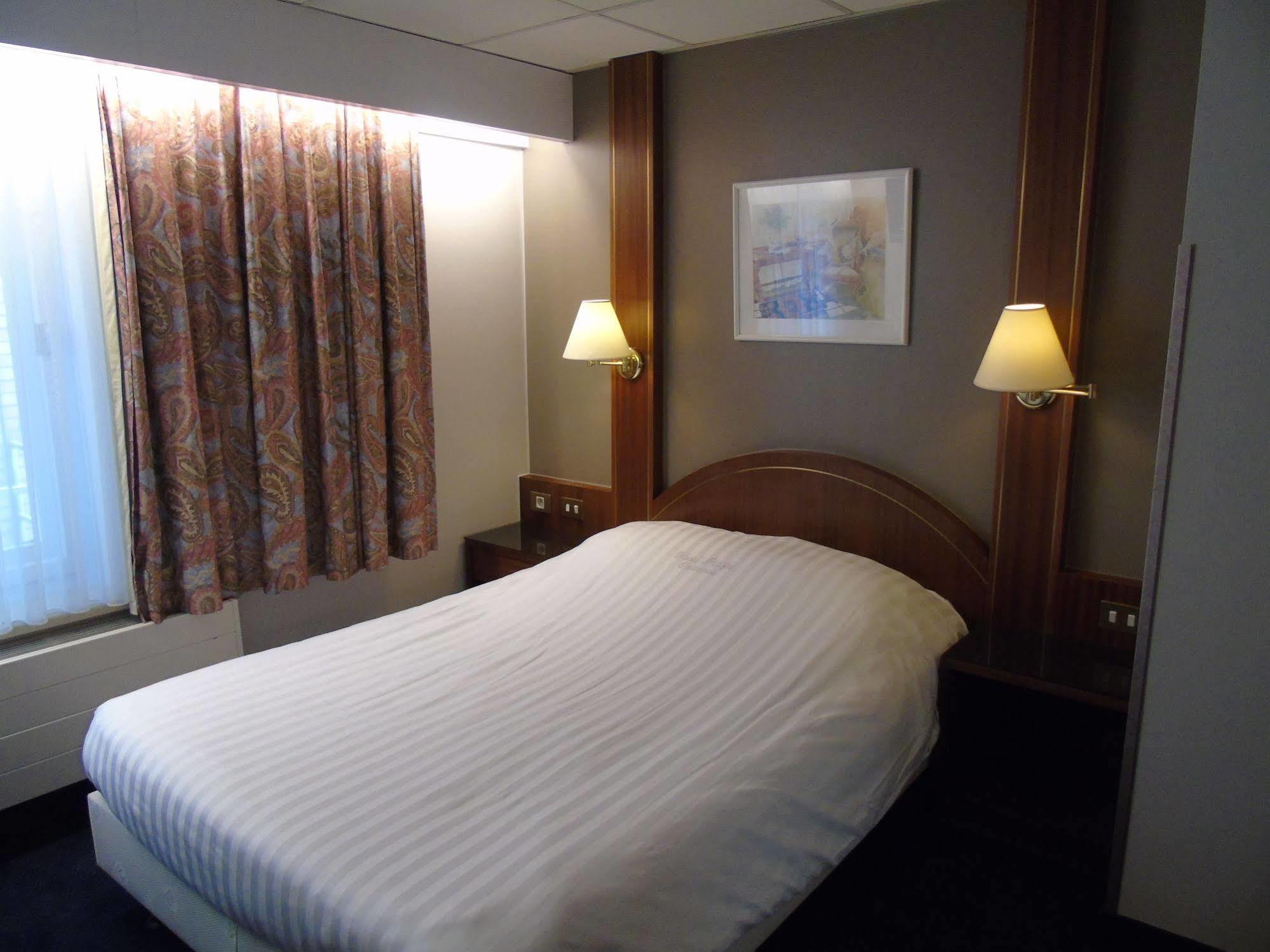 Hotel Pacific ออสเทนด์ ภายนอก รูปภาพ